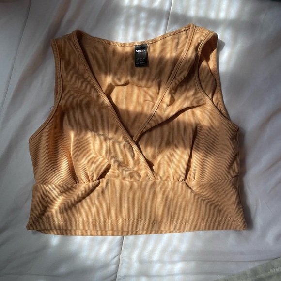 SHEIN top bundle. - Picture 3 of 5